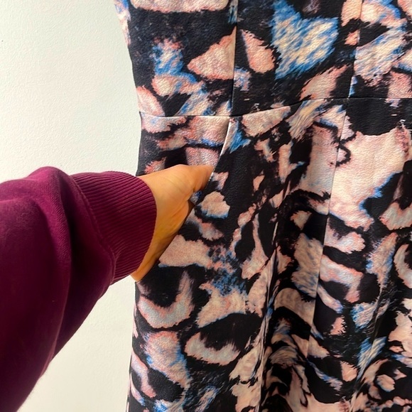 Club Monaco Charis Printed Shortsleeve A Line Dress Bodycon Pockets Black Pink 6 - Picture 3 of 9